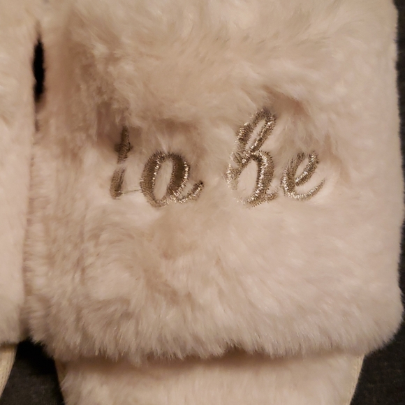 Ladies Slippers - Picture 6 of 6